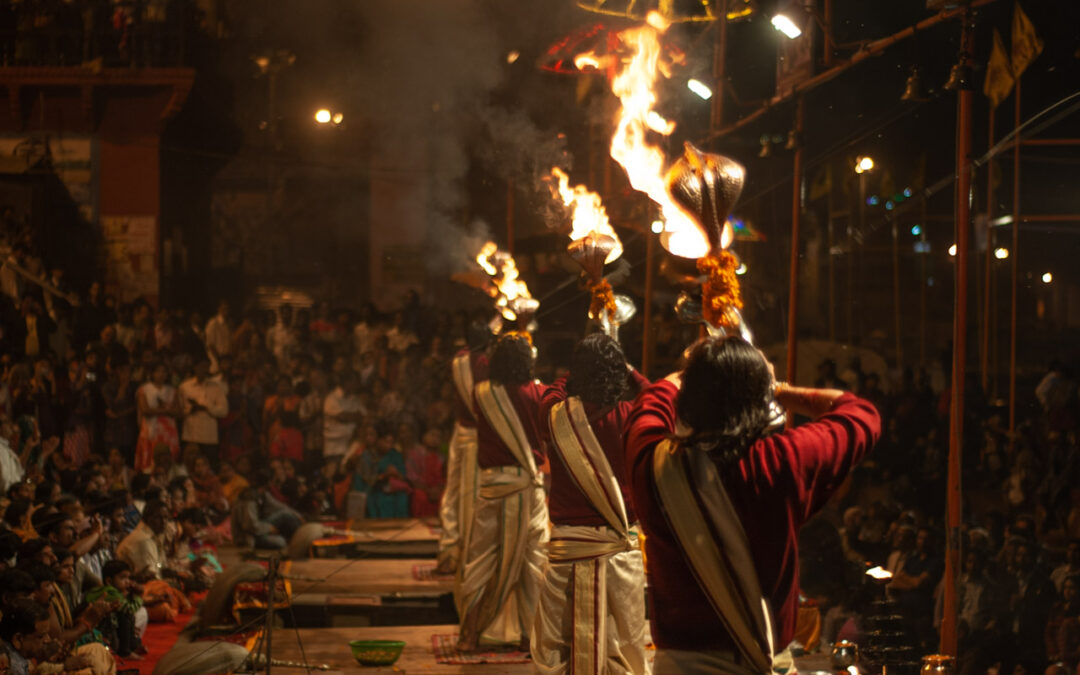 Ganga Aarti, la ceremonia que debes visitar en Varanasi