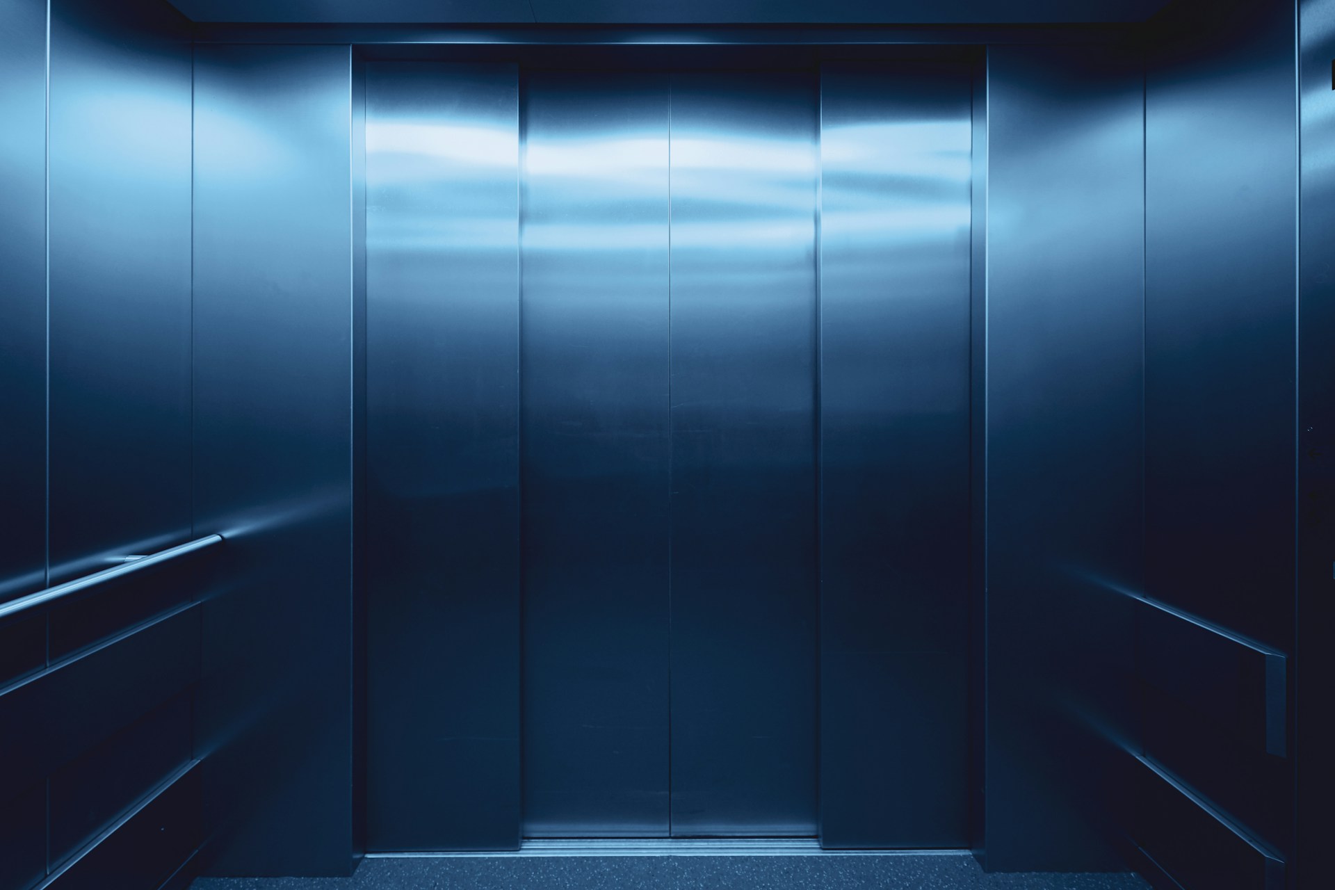 bruno-kelzer-dendZhhfkTc-unsplash ascensor más rápido del mundo